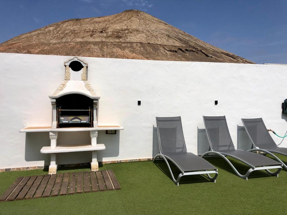 Villa Miriam Tinajo Exterior photo